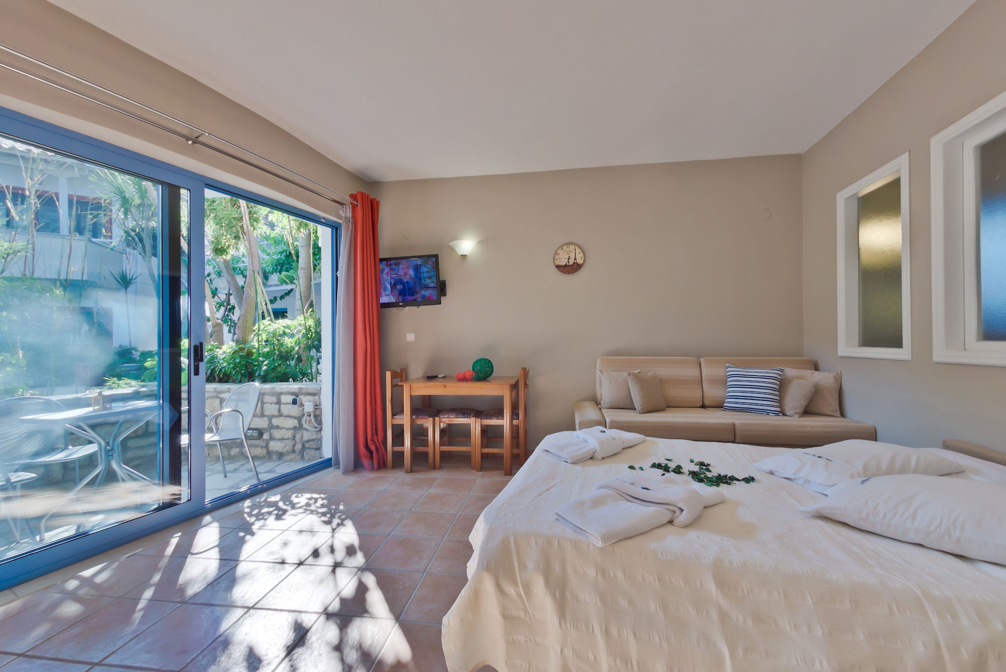 Rouda Bay Beach Hotel Mikros Gialos Buitenkant foto